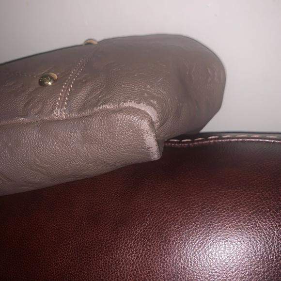 Louis Vuitton Artsy Leather Empriente - Picture 13 of 16